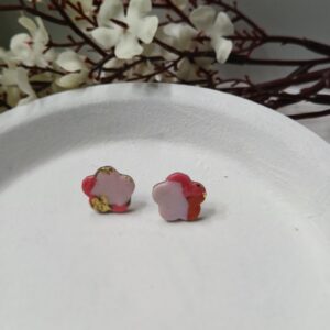 Puces d’oreilles en pâte polymère