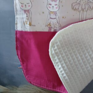 Bavoir à inscription motif chat licorne danseuse