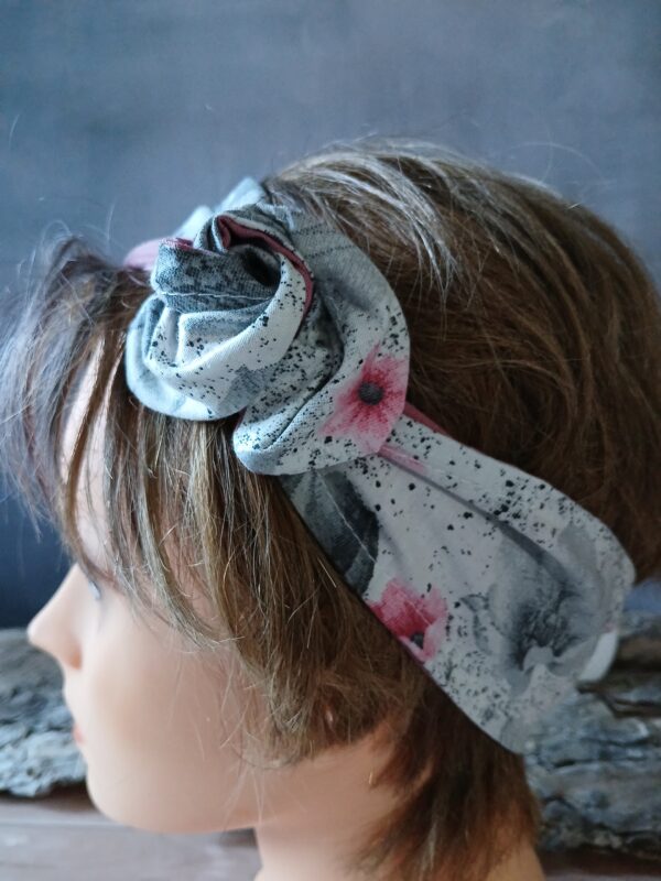 Bandeau magique fleurs rose fond gris clair – Image 2