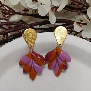 Boucles d’oreilles pendantes en pâte polymère Feuille rayées violettes