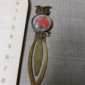 Marque-page cabochon motif rouge