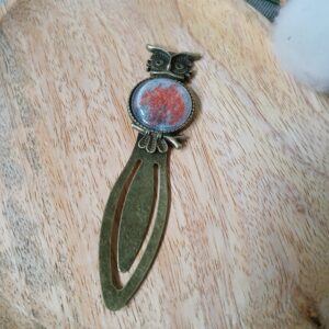 Marque-page cabochon motif rouge