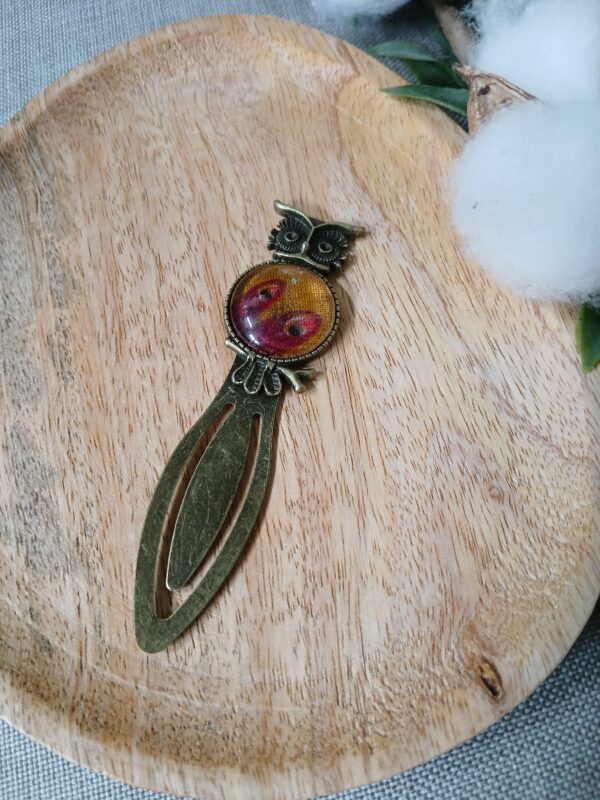 Marque-page cabochon motif plumes