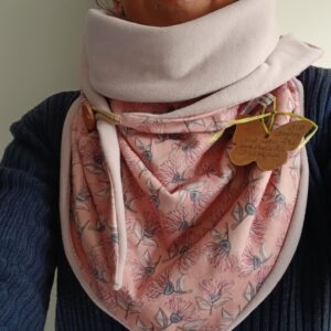Echarpe triangle femme rose fleur