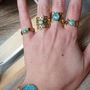 Bague fleurs séchées fait main, Cantal