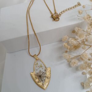 Collier fleurs de carotte sauvage blanche