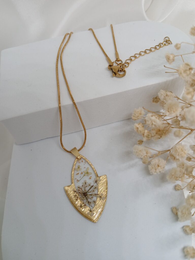pendentif fleurs séchées naturelles