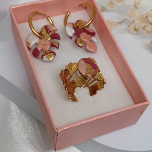 Coffret bijou femme boucles d&rsquo;oreilles monstera et bague en pâte polymère