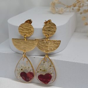 Boucles d&rsquo;oreilles fleurs coeur pétale de rose et carotte sauvage