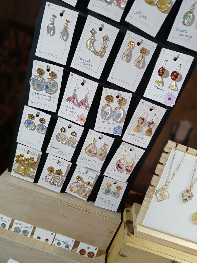 Boucles d'oreilles résine et fleurs séchées, fait main, cadeau femme original